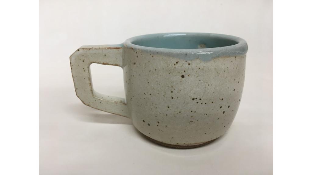 Speckled mug with handle