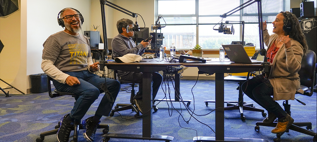 Entry Services Department Launches Spanish Language Podcast “Tu Guía al Éxito”